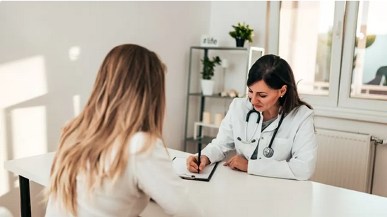 Número de médicos no Brasil deve atingir 635,7 mil em 2025; mulheres já são maioria - Reprodução