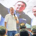 Senador Rogério Marinho em discuso no seminário - Assessoria Rota 22 PL