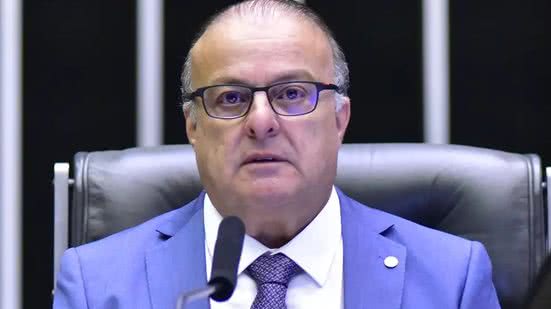 Os dados da pesquisa indicam um cenário misto para a administração de Paulinho Freire, com uma aprovação significativa entre os eleitores. - Reprodução/Câmara dos Deputados