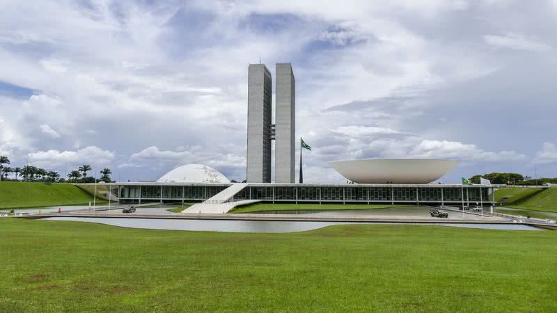 Verbas de R$ 4,5 bilhões e R$ 4 bilhões não seguem regras de emendas tradicionais, aumentando o risco de uso político. - Reprodução/Senado Federal