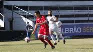 A última partida entre as equipes no Lacerdão terminou com vitória do Central, que busca repetir o feito neste domingo - Divulgação/América FC