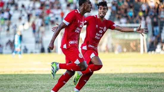 Com gols de Ferreira e Salatiel, América-RN vence Central em Caruaru e se destaca no Grupo C da Série D. - Divulgação