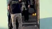O corpo da vítima foi levado para o Itep-RN, enquanto a comunidade se pergunta sobre a segurança na região após o ataque violento. - Divulgação