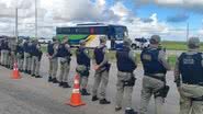 A operação contou com a participação de várias unidades da Polícia Militar e da Polícia Rodoviária Federal para garantir a segurança. - Divulgação