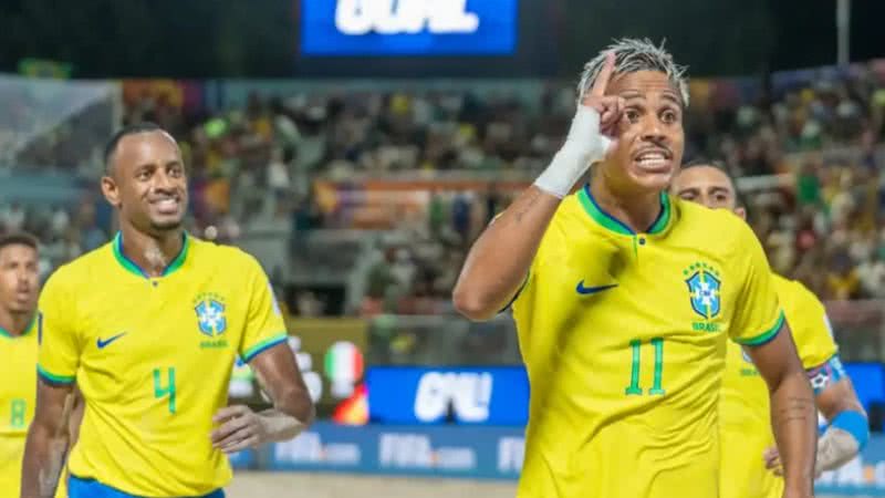 Com gols de Mauricinho, Brasil vence a Itália por 2 a 1 e se classifica para as quartas de final do Mundial de Beach Soccer. - Agência Brasil