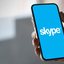 Apesar de contar com mais de 36 milhões de usuários ativos em 2023, o Skype não conseguia mais acompanhar as atualizações de novos softwares - Reprodução/Shutterstock