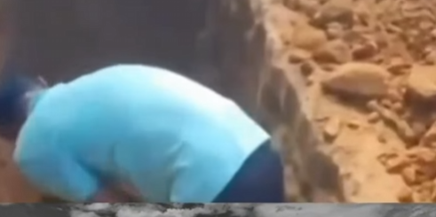 A situação foi filmada e o vídeo compartilhado nas redes sociais, gerando grande repercussão - Print vídeo