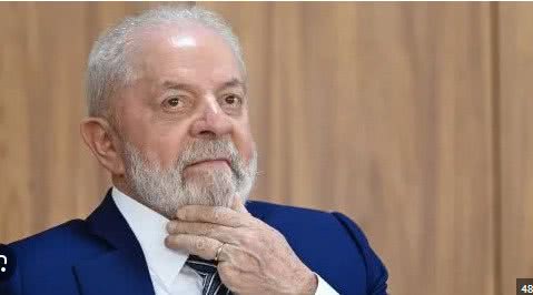 Parlamentares da oposição discutem a coleta de assinaturas para um pedido de impeachment do presidente Lula após fraudes no INSS. - Divulgação