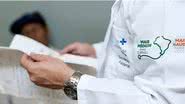 Médicos podem atuar por até 48 meses no programa, recebendo benefícios como bolsa formação e auxílios diversos. - Divulgação