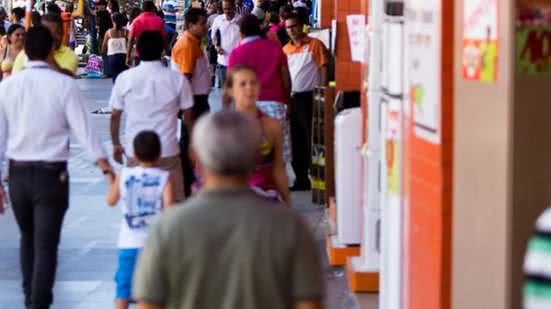 A partir de 16 de maio, a portabilidade permitirá que trabalhadores transfiram dívidas para instituições com juros mais baixos, aumentando a concorrência. - Divulgação