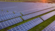Usinas Solares - Reprodução/Freepik