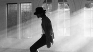 cinebiografia Michael, que retrata a vida do eterno rei do pop, teve sua estreia adiada para 2026 - Reprodução/Internet