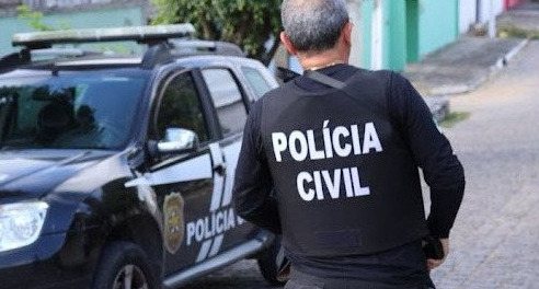 O outro investigado foi localizado e preso no distrito de Bela Vista, em Tibau do Sul - Divulgação/Polícia Civil do RN