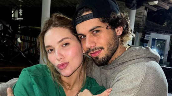Virginia e Zé Felipe acumulam um patrimônio significativo, incluindo mansões, jatinhos e presentes de luxo - Imagem: Reprodução/Instagram