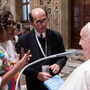 A assistente social Sônia Gomes é uma das mulheres escolhidas para participar do Sínodo no Vaticano, desafiando tradições da Igreja. - Divulgação/CNLB Vaticano