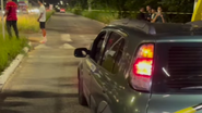 Casal estava em um Fiat quando os tiros foram disparados - Reprodução