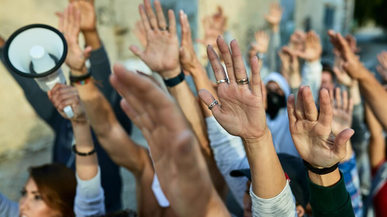 Resolução nº 221/2016 institui princípios para a gestão participativa e democrática - Reprodução/Freepik