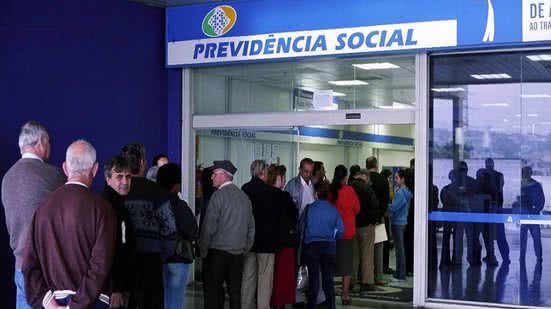 Aposentados têm até 15 dias para contestar descontos; veja como o INSS irá proceder com o ressarcimento. - Divulgação