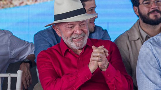 Durante evento em Pernambuco, Lula critica os retrocessos dos últimos anos e convoca a população a escolher melhor nas urnas. - Divulgação