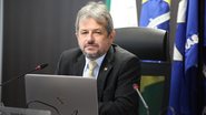 A aposentadoria antecipada de Rinaldo Reis Lima é cercada de polêmicas, incluindo investigações sobre diárias e um atentado contra sua vida. - Divulgação