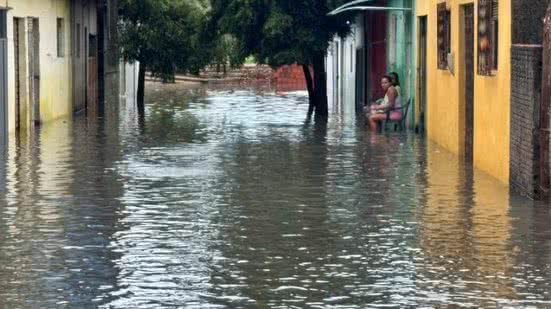 Alagamentos em áreas como Loteamento Jose Sarney e Jardim Primavera resultam em indenização por danos causados às residências. - Divulgação