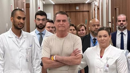 Imagem Bolsonaro recebe alta e deixa hospital, em Brasília, após 23 dias internado