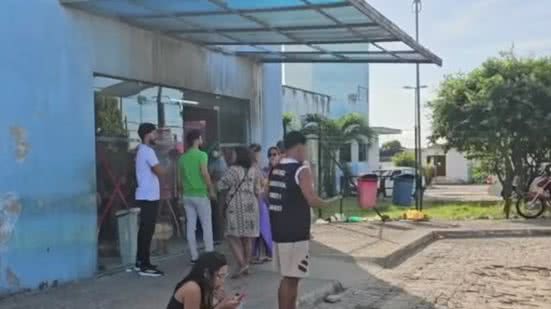 Pacientes esperam horas por atendimento na UPA do Potengi - Brunno Rocha/Inter TV Cabugi