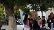 Populares agrediram o motorista após o acidente, que foi autuado por crime doloso pela Polícia Militar. - Reprodução/Redes Sociais
