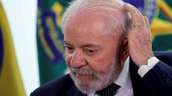Medidas para aumentar receitas, como taxação de apostas, enfrentam resistência no Congresso, complicando a situação fiscal. - Reprodução/Reuters