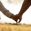 Aprenda sobre os três pilares do amor duradouro e como equilibrá-los em sua relação - Foto: Freepik