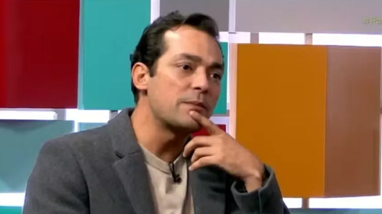 Eduardo Sterblitch relembra paixão por Fernanda Souza - Imagem: Reprodução/GNT