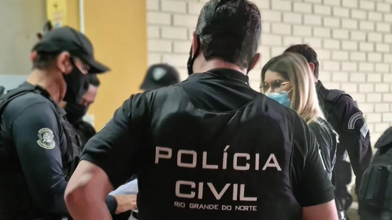 A prisão foi executada por policiais civis da 13ª DHPP de Macaíba - Divulgação/Polícia Civil do RN