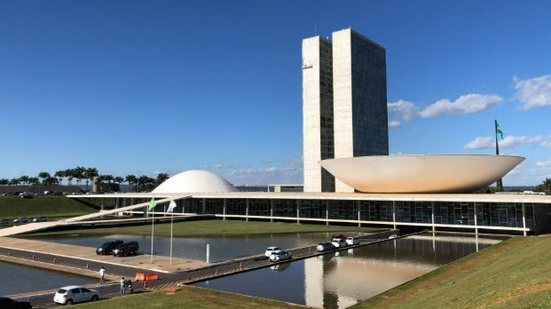 Uma pesquisa mostra que a maioria dos brasileiros, 52,4%, defende uma reforma administrativa abrangente nos Três Poderes do Estado. - Divulgação