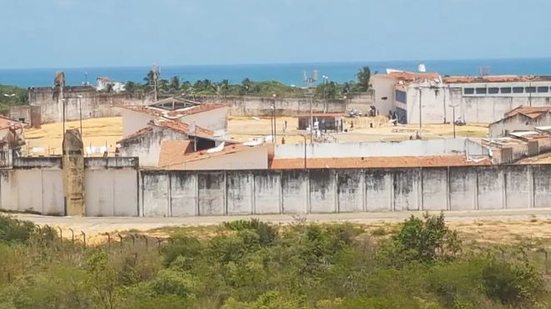 A Penitenciária de Alcaçuz já foi palco de um massacre em 2017, onde 27 presos foram mortos em uma rebelião entre facções rivais. - Divulgação