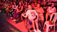 Maria Izabel, cadeirante, celebra a estrutura inclusiva do evento, ressaltando a importância do espaço para pessoas com diferentes deficiências. - Divulgação