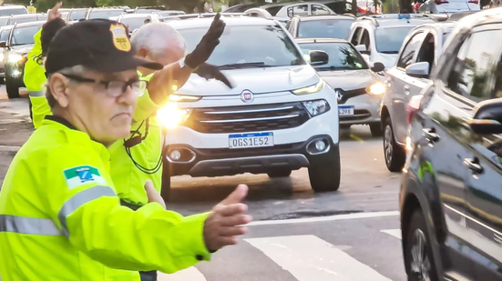 A STTU definiu locais específicos para embarque e desembarque de táxis e carros por aplicativo - Reprodução/Internet
