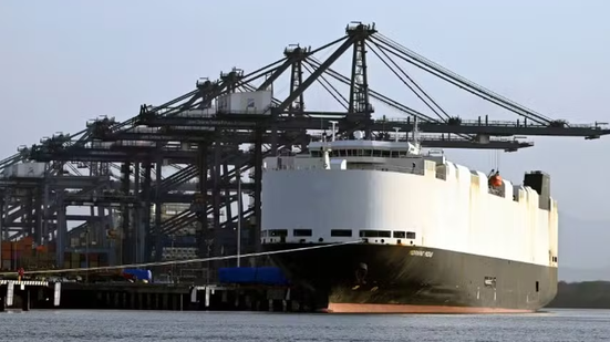 Histórico de incêndios em navios cargueiros destaca a necessidade urgente de medidas de segurança - Foto: Getty Images via Bloomberg