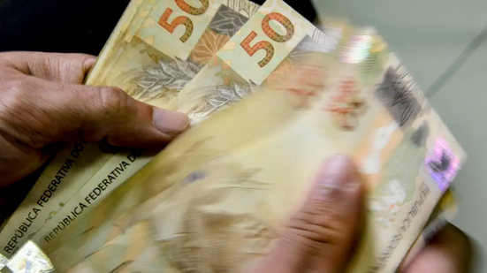 Em relação ao acumulado registrado nos primeiros cinco meses deste ano, o valor chega a R$ 1,191 trilhão - Marcello Casal Jr/Agência Brasil
