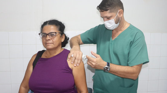 A vacinação contra a gripe está disponível para toda a população - Reprodução/Assessoria