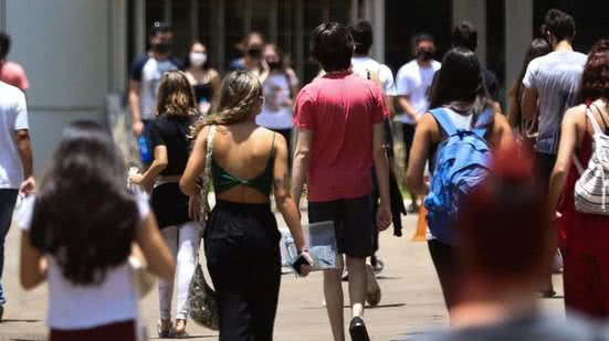 Com bolsas integrais e parciais disponíveis, o Prouni oferece oportunidades em mais de 370 cursos em instituições privadas. - Divulgação