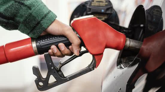 Interrupção no fornecimento de petróleo pode levar o barril Brent a ultrapassar US$ 150. - Reprodução/FreePik