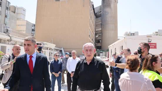 Com um alto número de vítimas, o clima entre Israel e Irã se torna cada vez mais instável, com promessas de continuidade dos ataques - EFE
