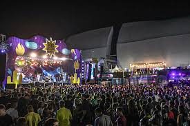 Imagem [AO VIVO] Mari Fernandes, Léo Foguete, Menos é Mais e Roberto do Acordeon no São João de Natal, Polo Arena das Dunas