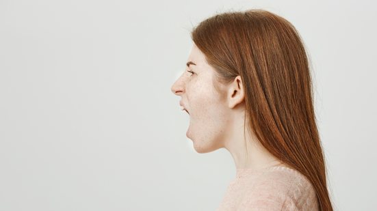 Estresse e bruxismo podem causar dor na mandíbula - Reprodução/Freepik