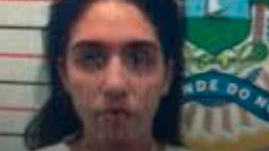 A contratação de uma mulher condenada por tráfico de drogas levanta questões sobre reintegração e oportunidades para detentos. - Divulgação