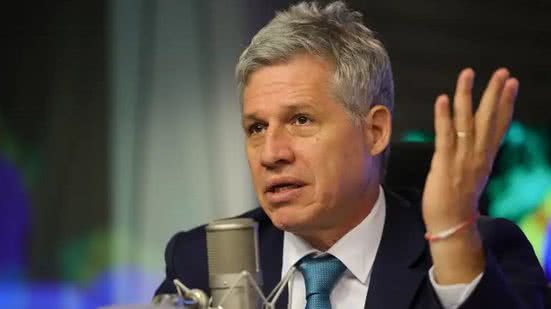 Em postagem contundente, Teixeira afirma que ataques ferem o direito internacional e não têm aval do Congresso dos EUA. - Reprodução/Agência Brasil