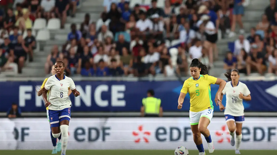 Brasil vacila, perde vantagem e cai diante da França antes da Copa América - Reprodução