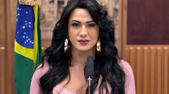 Imagem Thabatta quer ser a primeira governadora trans do RN