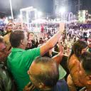 O ex-presidente Jair Bolsonaro foi recebido com entusiasmo no evento Mossoró Cidade Junina, onde interagiu com seus apoiadores. - Divulgação
