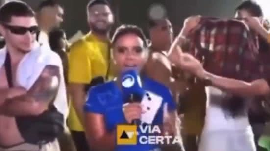 A repórter estava cobrindo um dos maiores eventos culturais da cidade quando foi alvo de ofensas, gerando grande repercussão. - Reprodução/TV Tropical